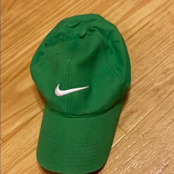 Nike Other - Green Nike cap